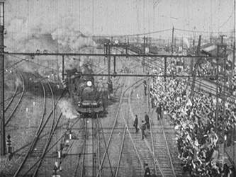 囘顧せよ 満洲事變 こゝに一週年