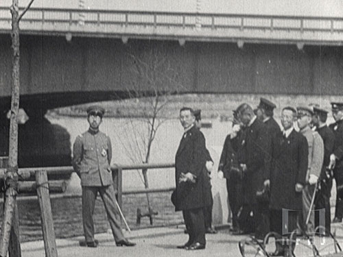 天皇陛下復興帝都御巡幸