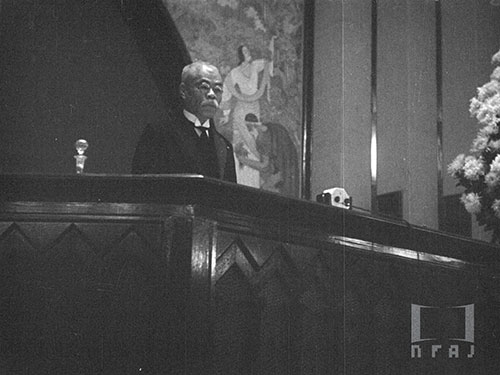 敎育勅語渙發四十年 記念式 昭和五年十月三十日 於東京帝國大學大講堂